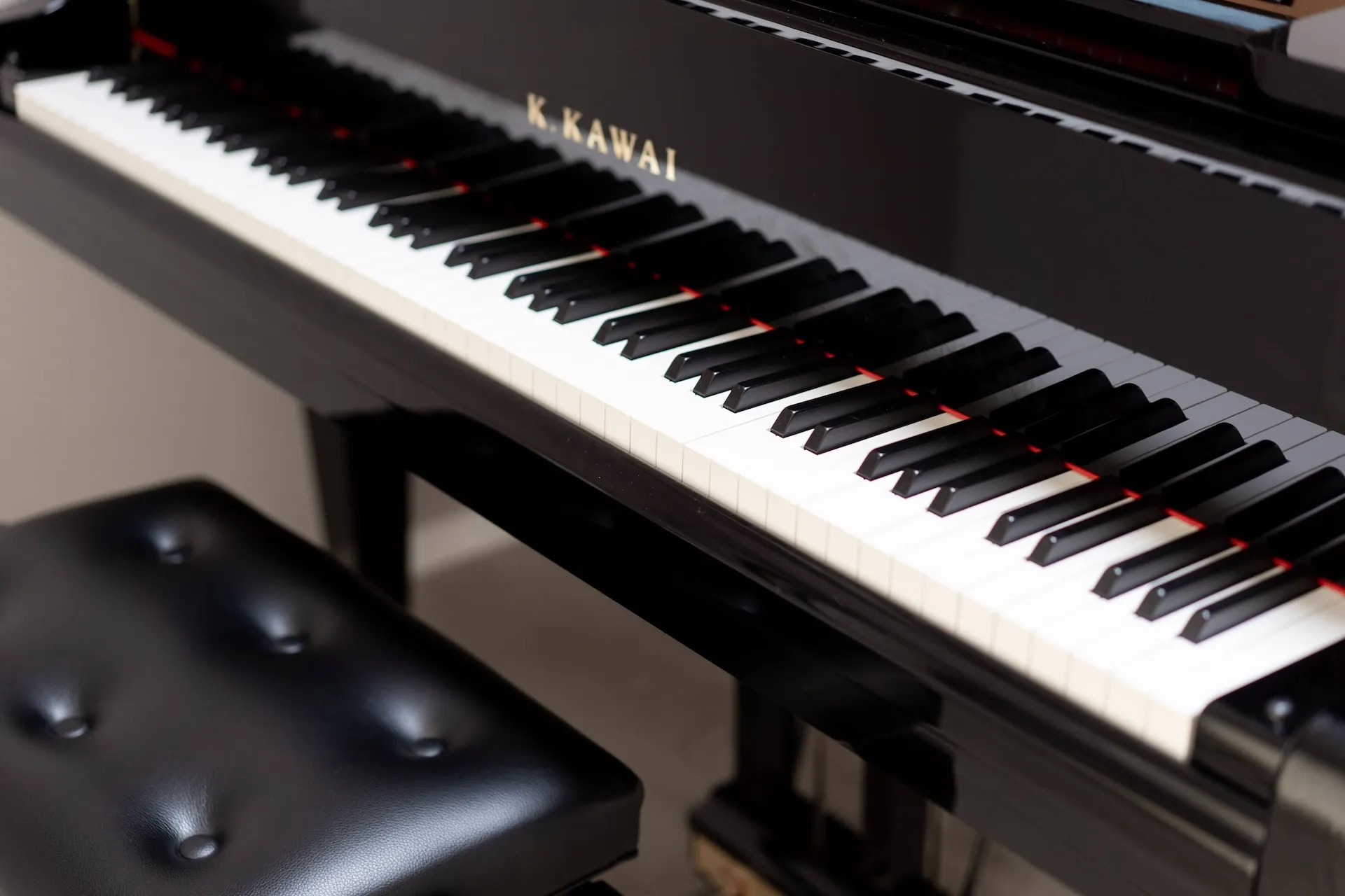 伊丹 レッスン用グランドピアノの画像